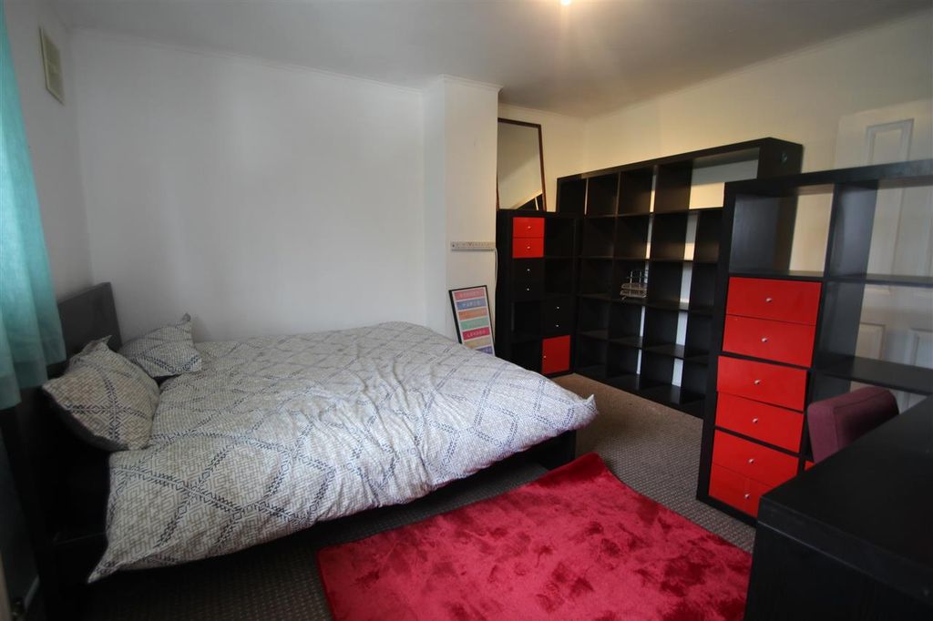 Property photo 2 of 4