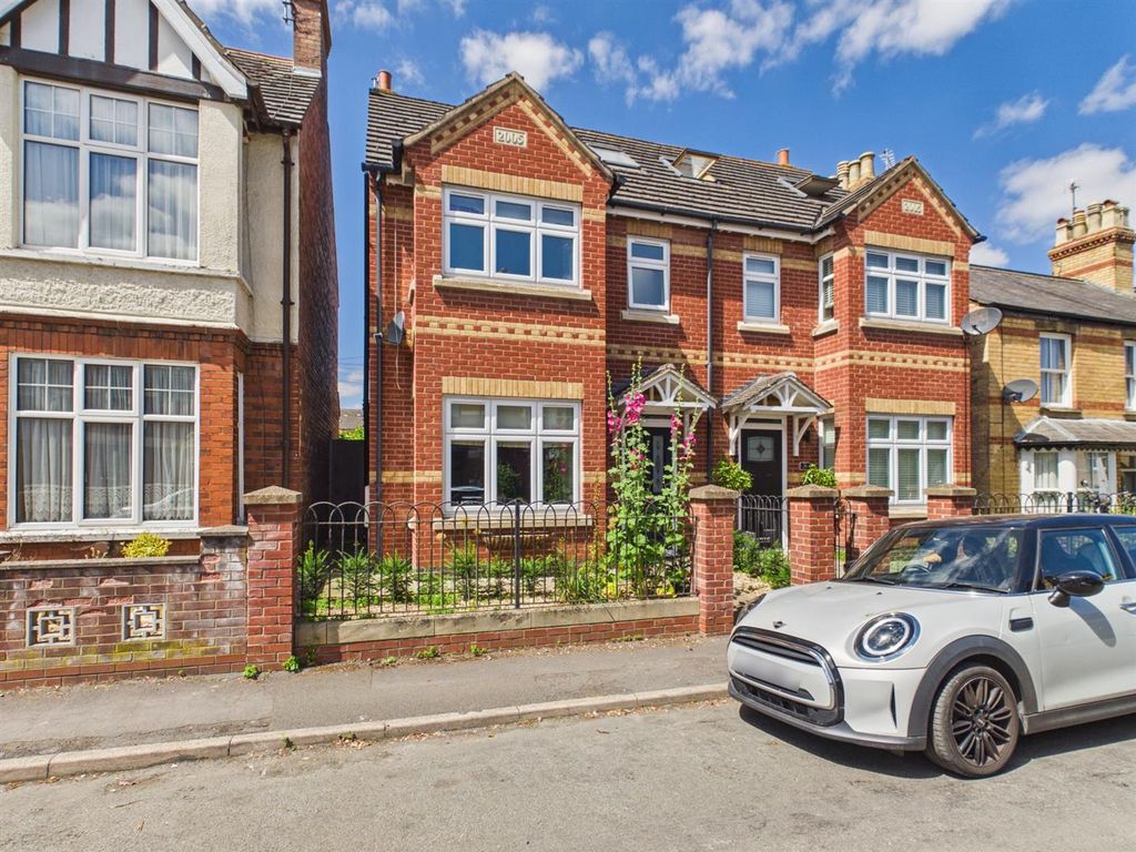 Property photo 1 of 14 Queen Street, Stamford