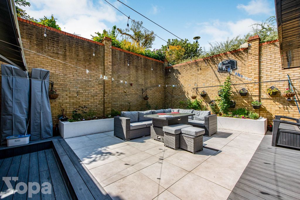Additional image 16 of 3 bed detached house for saleBrambling Close, Greenhithe DA9