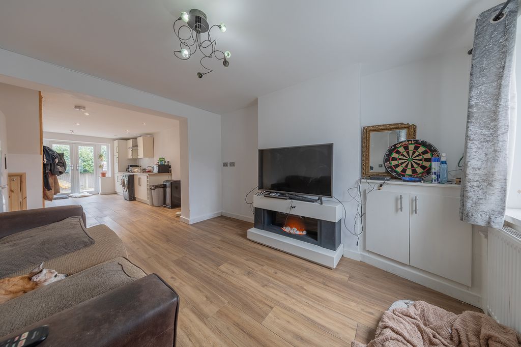 Property photo 2 of 23