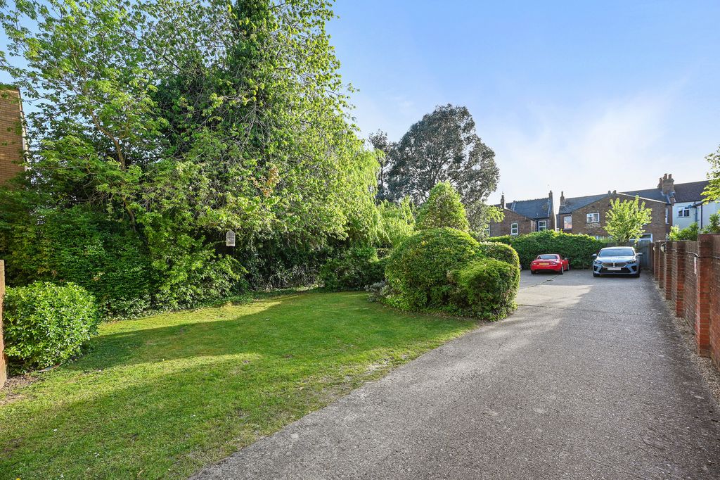 Property photo 1 of 9 Cs - 7 Elizabeth Mews - 19 (1)