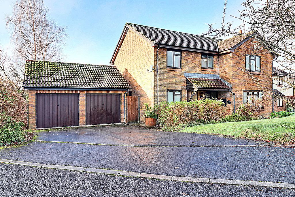 Property photo 2 of 22