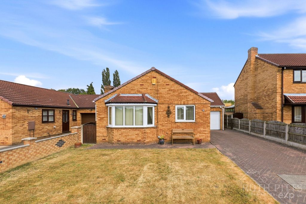 Property photo 1 of 28