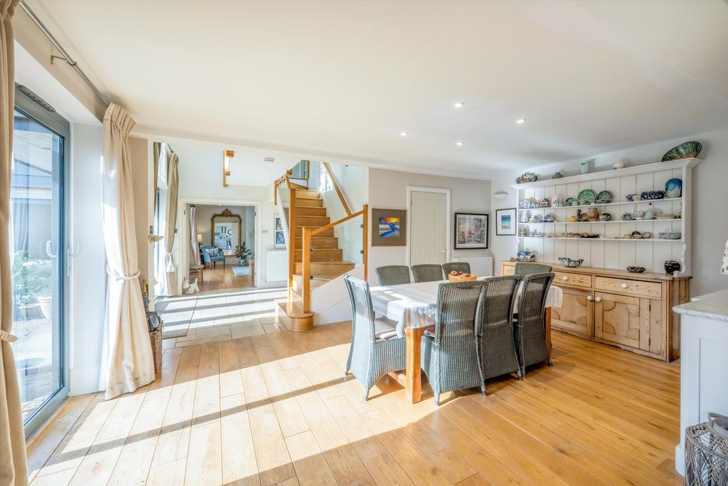 Property photo 3 of 14 Image