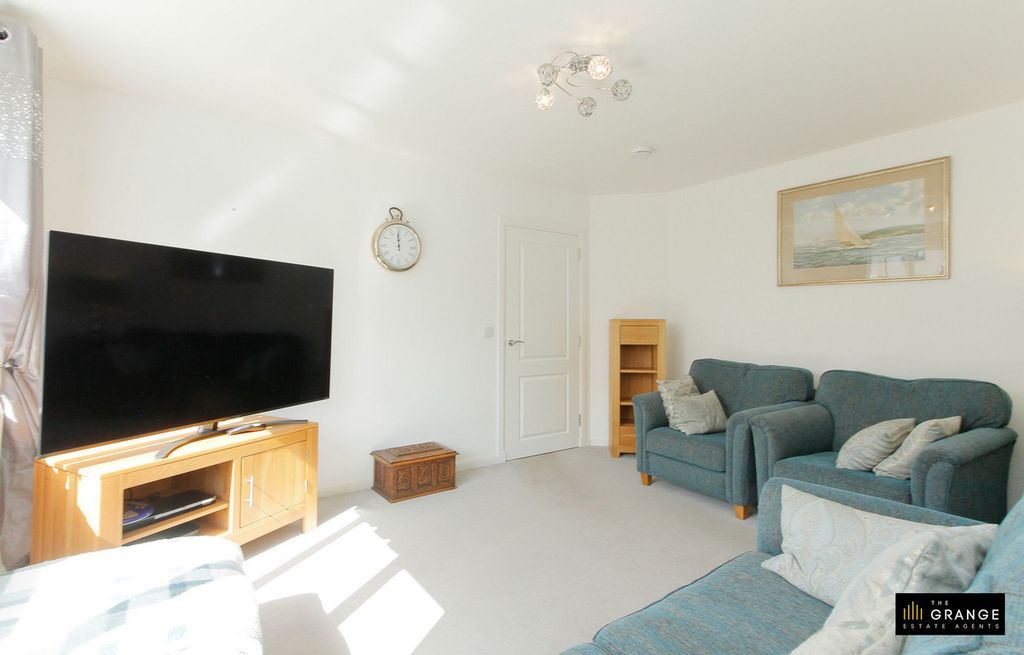 Property photo 3 of 30