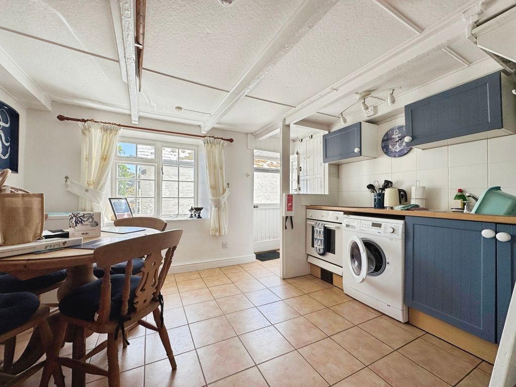 Property photo 2 of 17 Kitchen/Diner