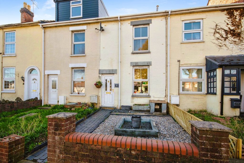 Property photo 1 of 20 210 Bath Road Worcester
