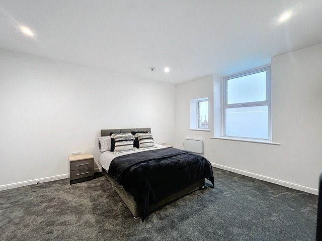 Property photo 1 of 18 4 Bed Shared House - Sheffield Road, Barnsley S70