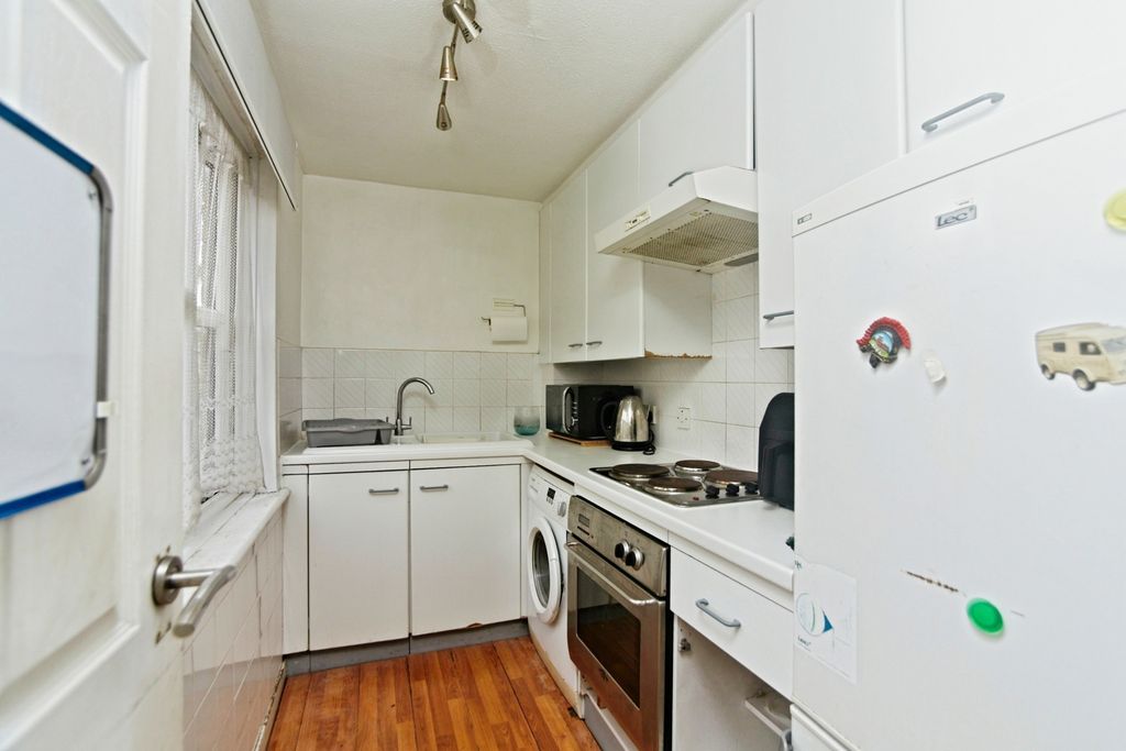 Property photo 3 of 18 Pbox-Img.Jpg