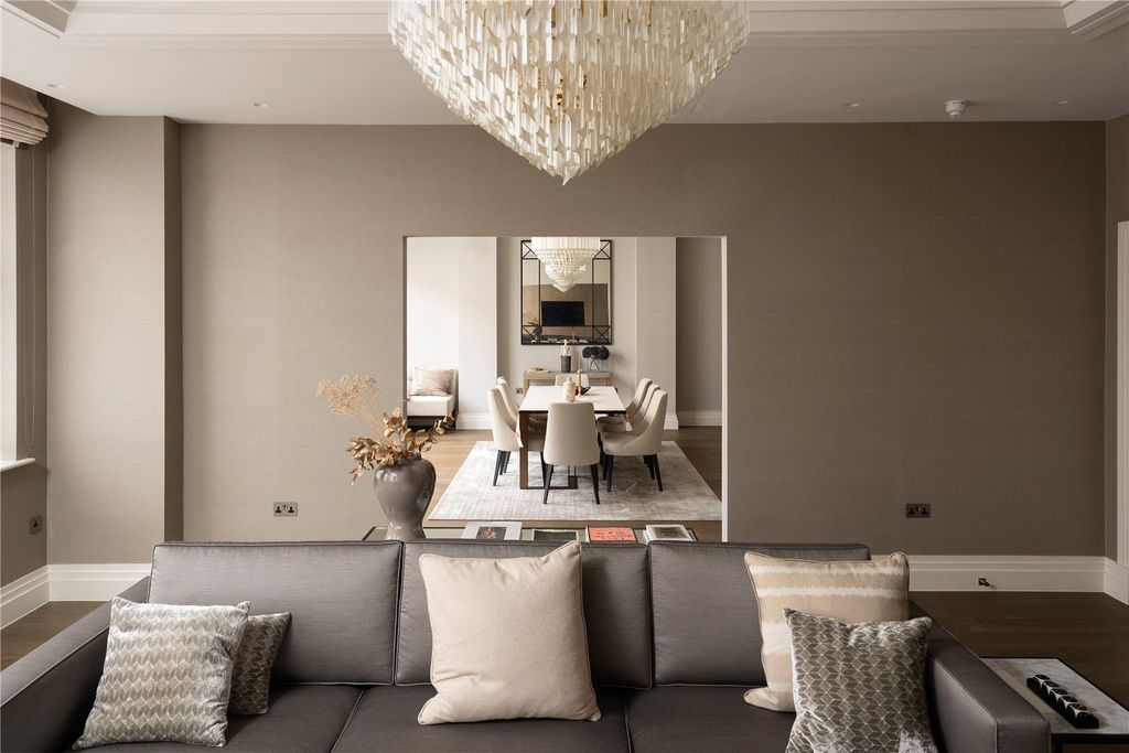 Property photo 2 of 16 Picture No. 13