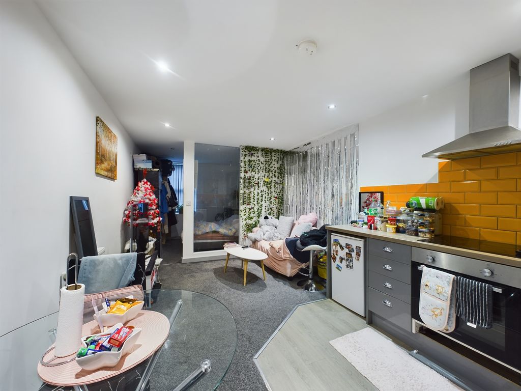 Property photo 2 of 5