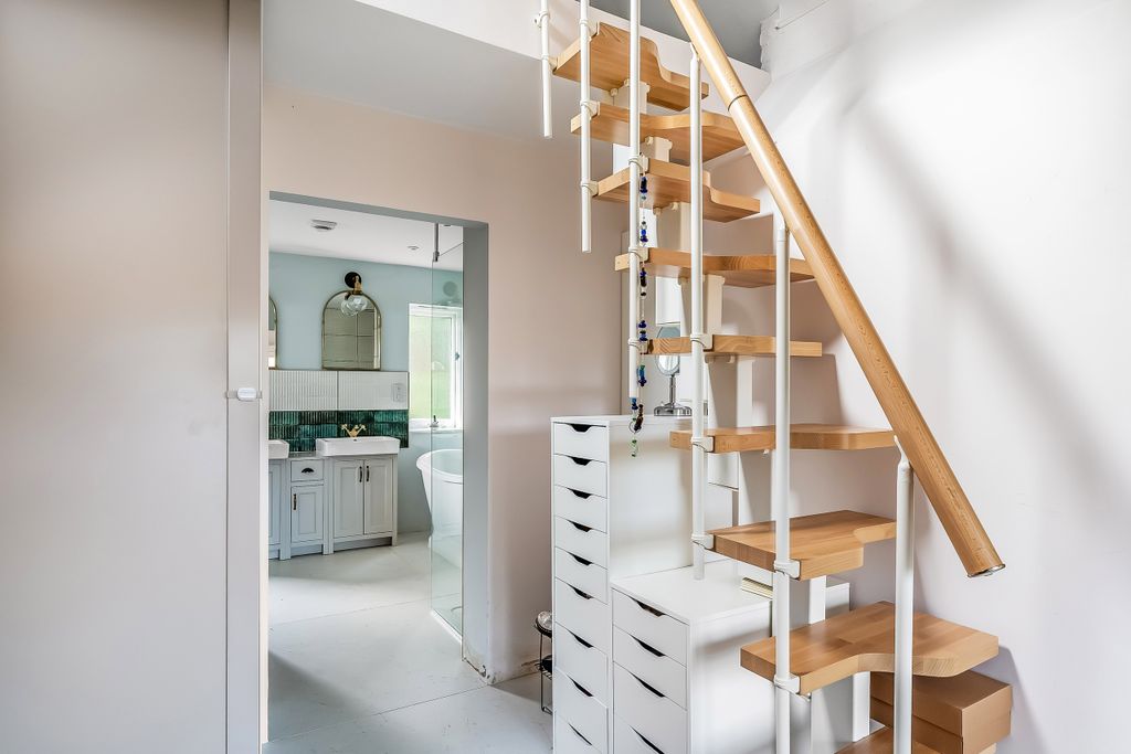 Additional image 25 of 6 bed detached house for saleWilderness Road, Oxted, Surrey RH8