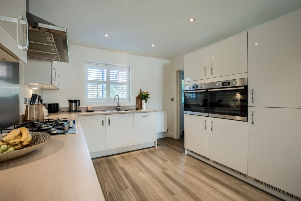 Property photo 3 of 22 Xt5A1504-Hdr(3)