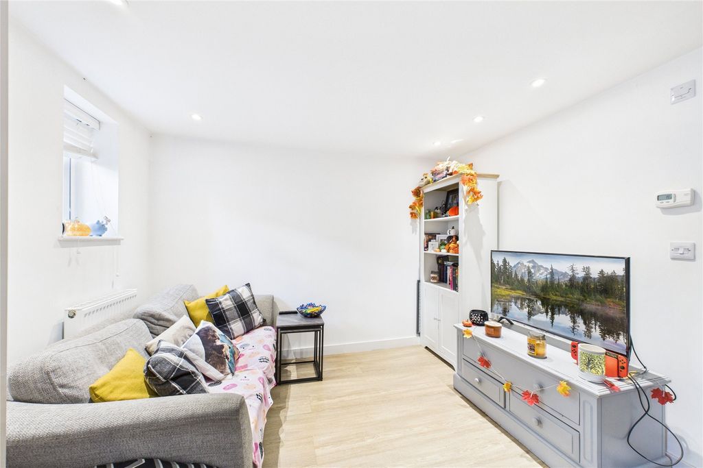 Property photo 2 of 6 Picture No. 03