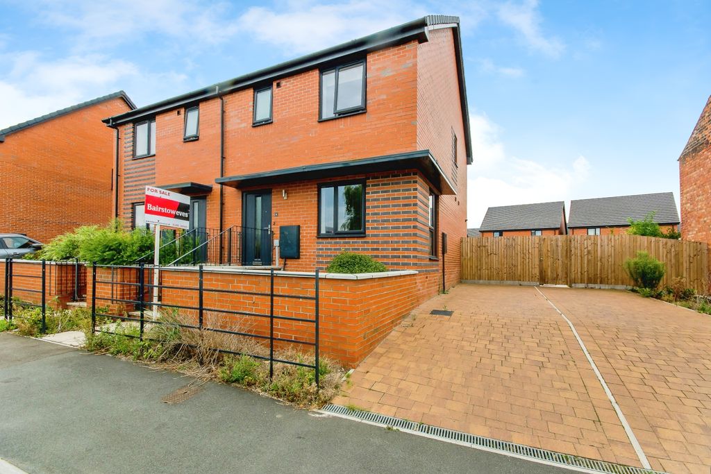 Property photo 1 of 17 Photography