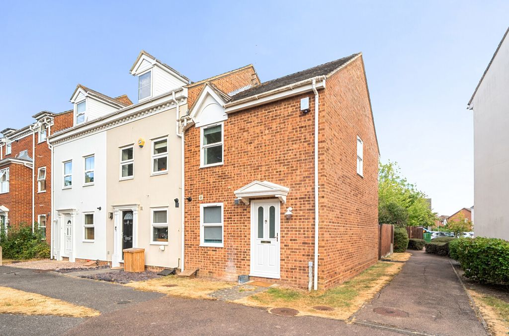 Property photo 1 of 11 1-6A7266c6803B8-1...
