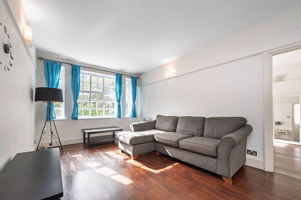Property photo 1 of 6