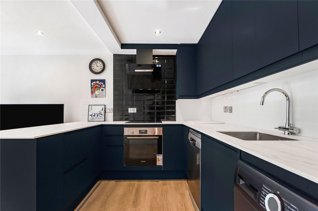 Property photo 2 of 17 Kitchen