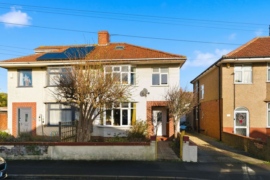 Property photo 1 of 28