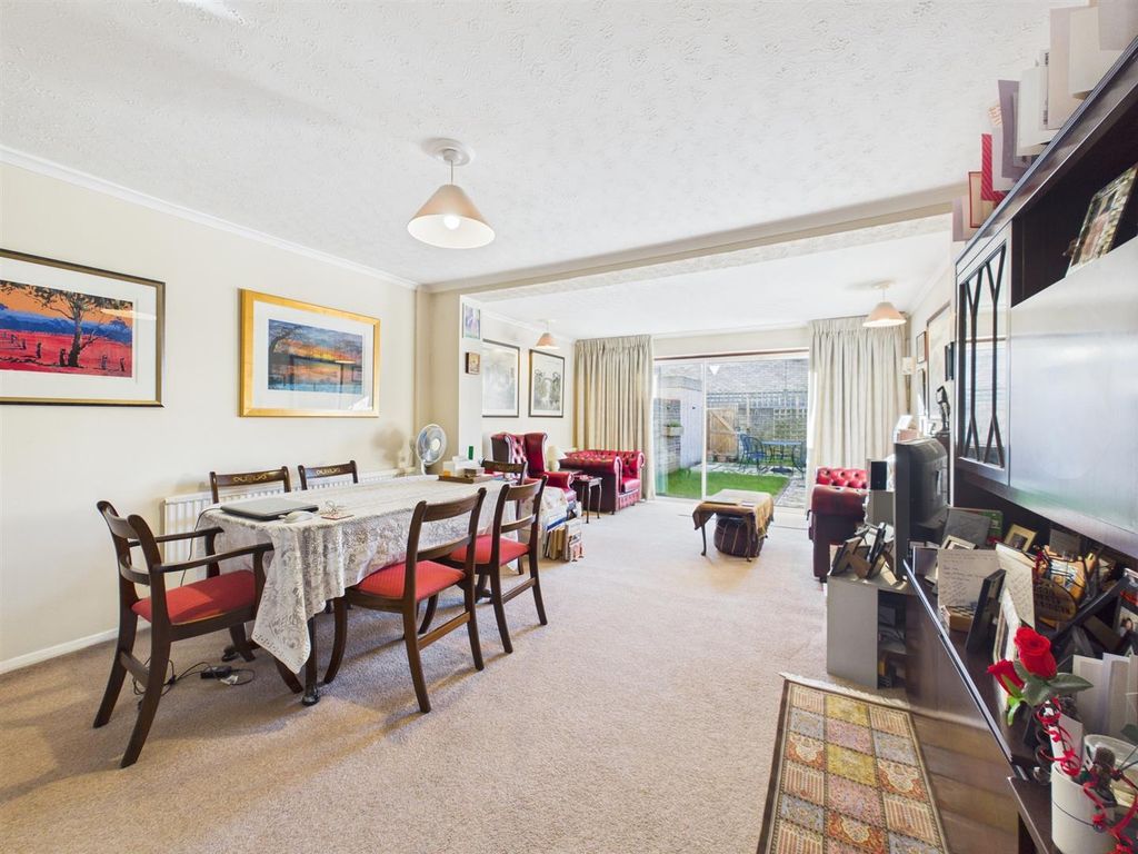 Property photo 2 of 9 Cam05080G0-Pr0297-Still012.Jpg