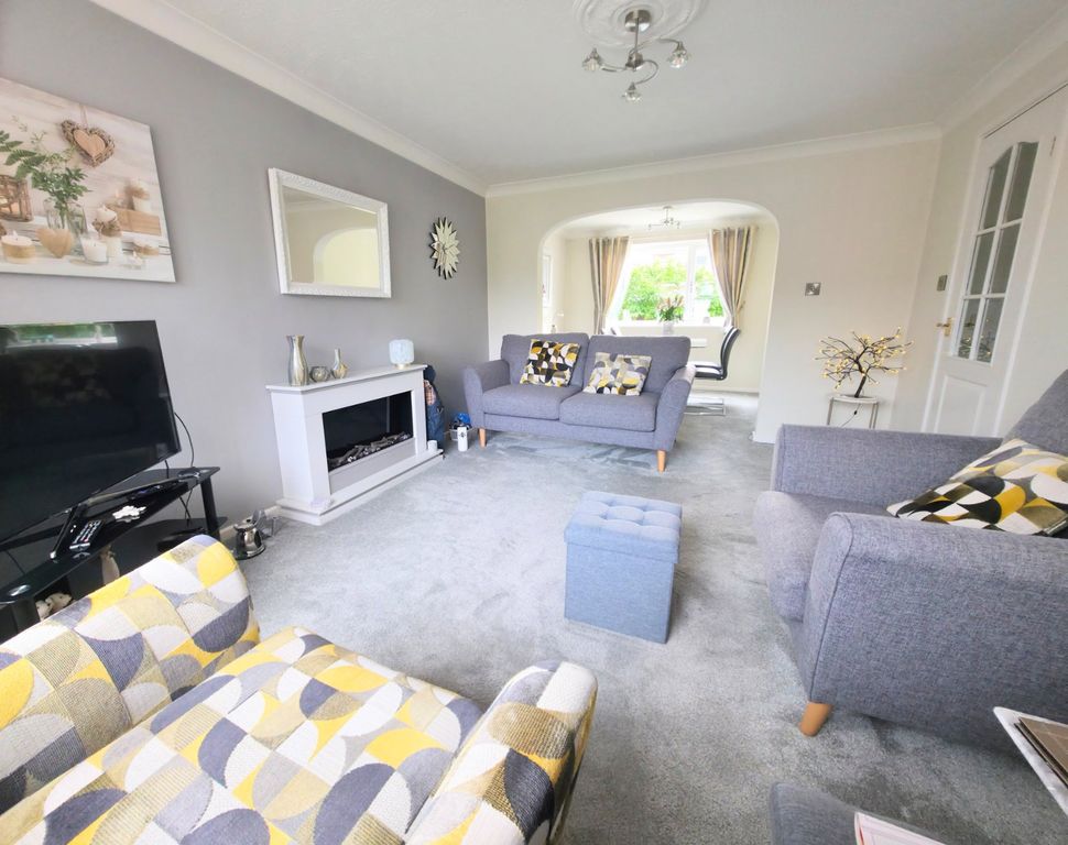 Property photo 2 of 22 Lounge Area