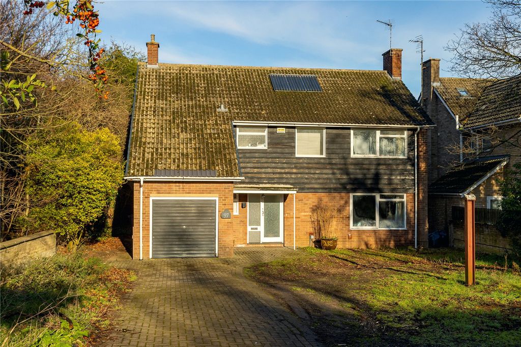 Property photo 1 of 9 Front