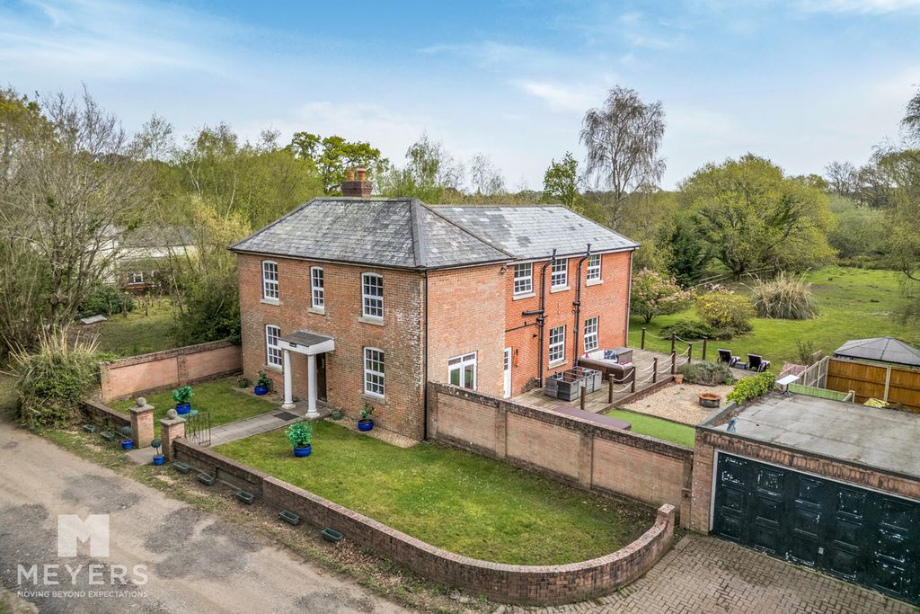 Property photo 1 of 39