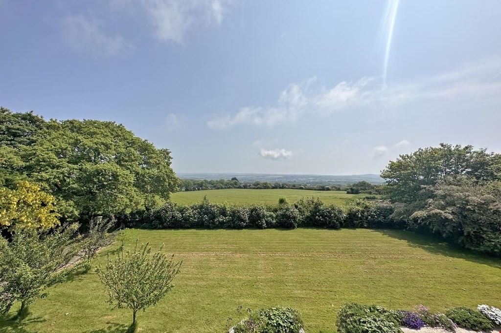 Property photo 2 of 18 A1330Ac2-Dff0-4021-96A9-661548Ed1101