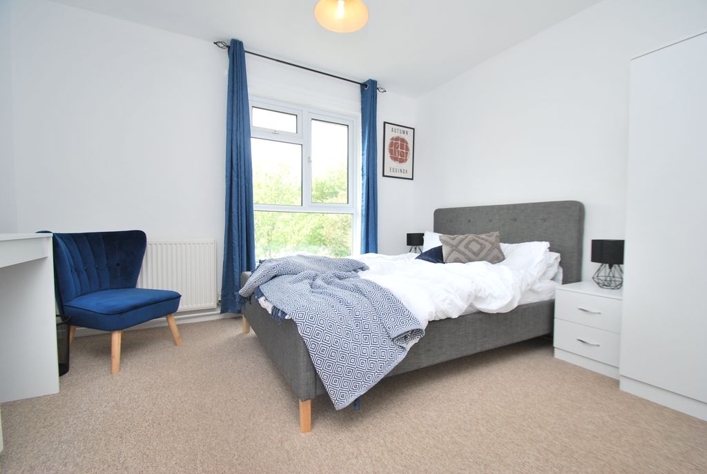 Property photo 1 of 9 Bedroom 1