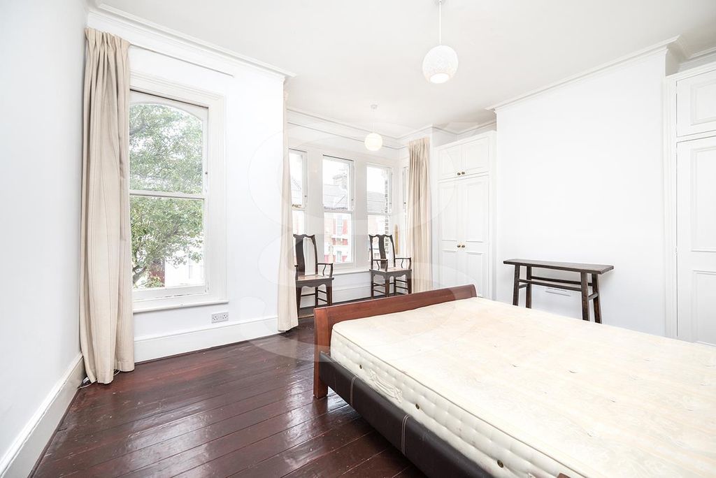 Property photo 3 of 17 W08.Jpg
