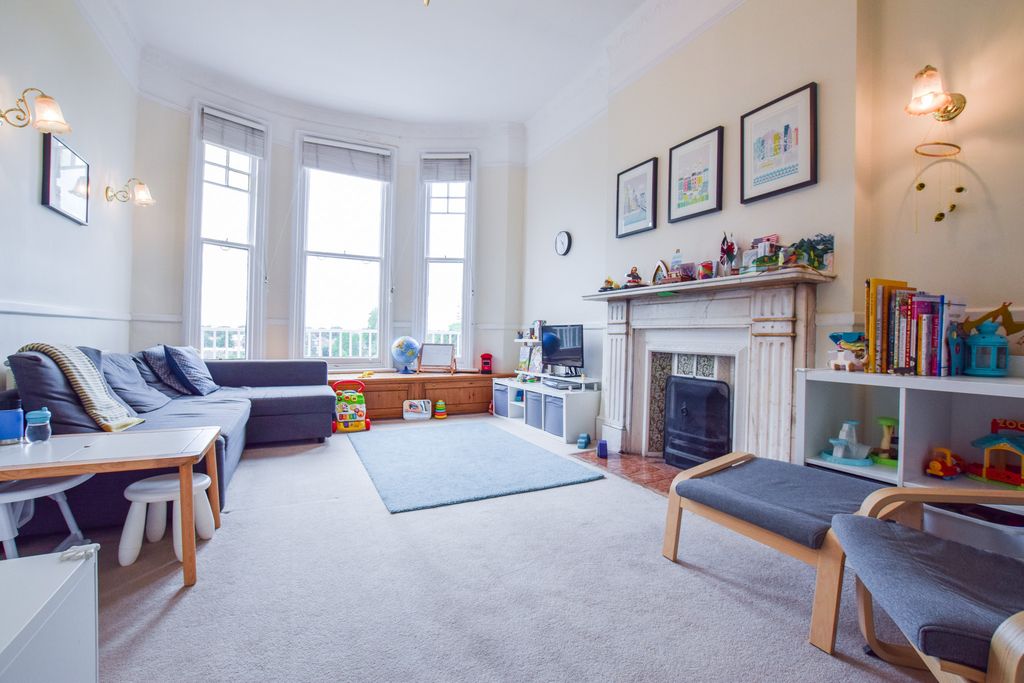 Property photo 3 of 9