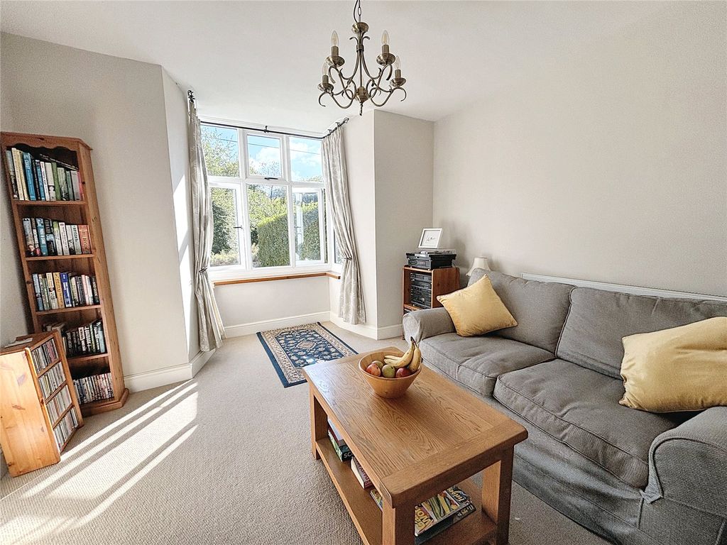 Property photo 2 of 17 Picture No. 10