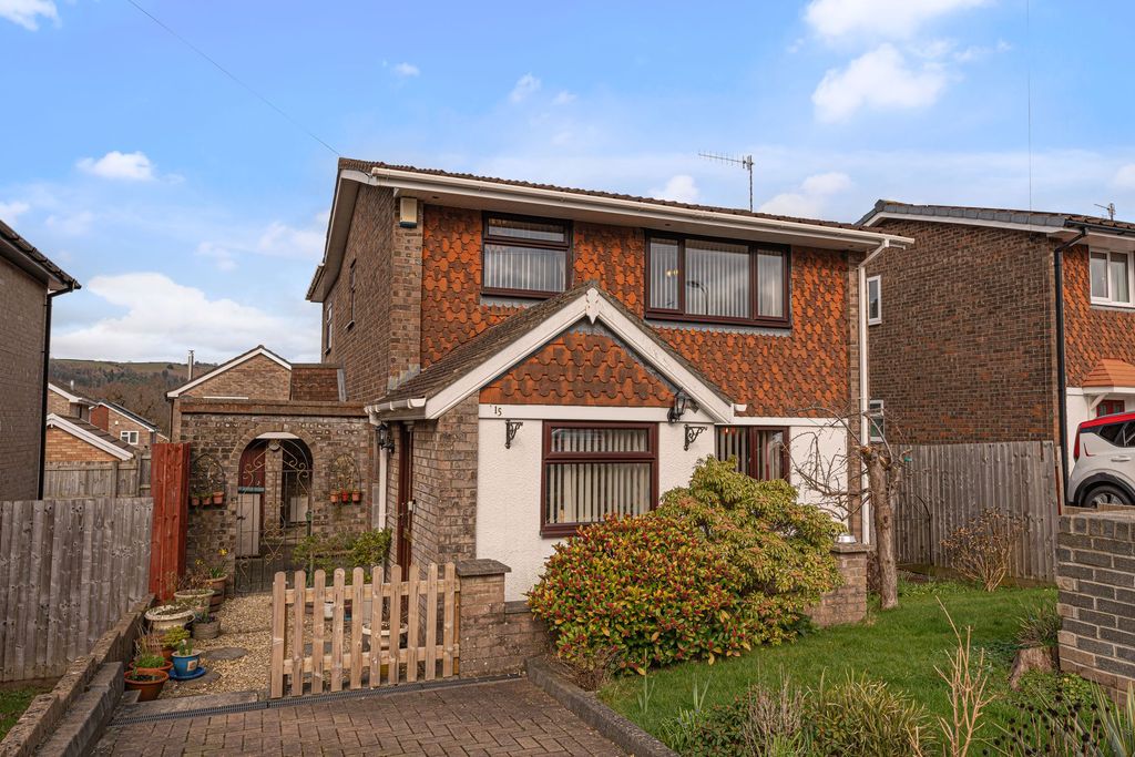 Property photo 1 of 35