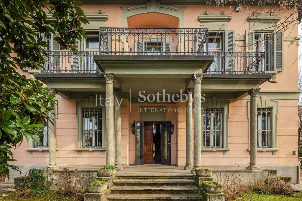 Property photo 2 of 25