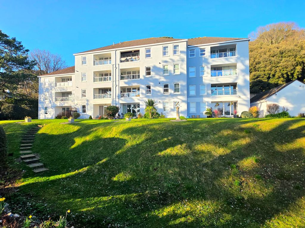 Property photo 3 of 34