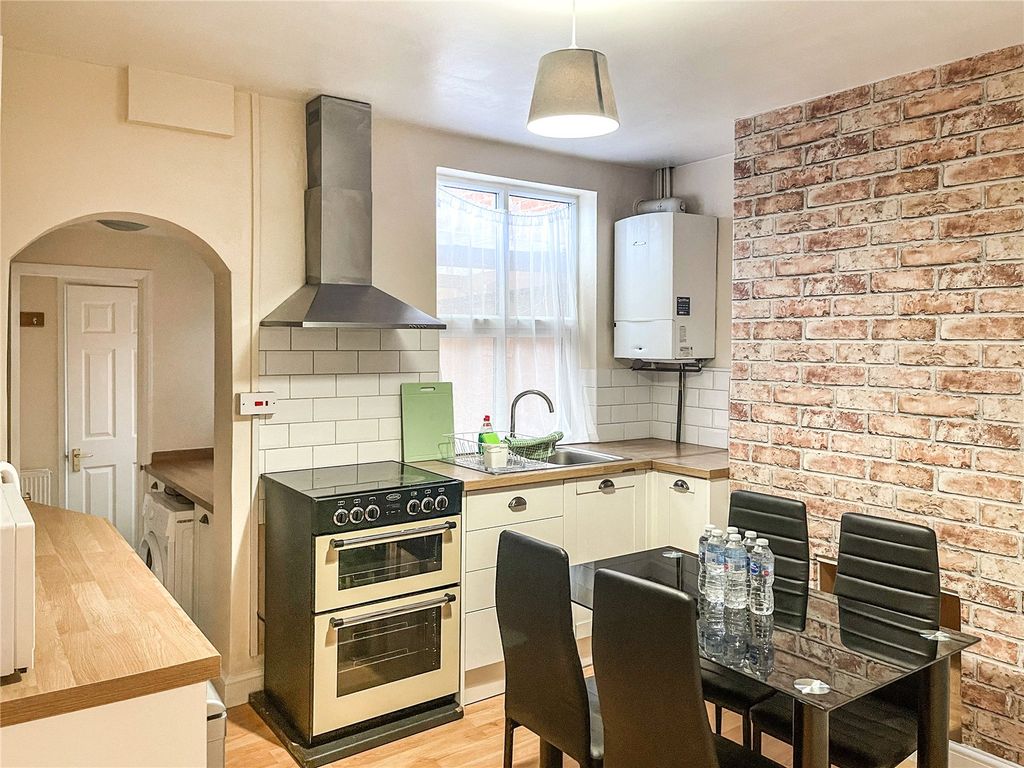 Property photo 2 of 11 Picture No. 04