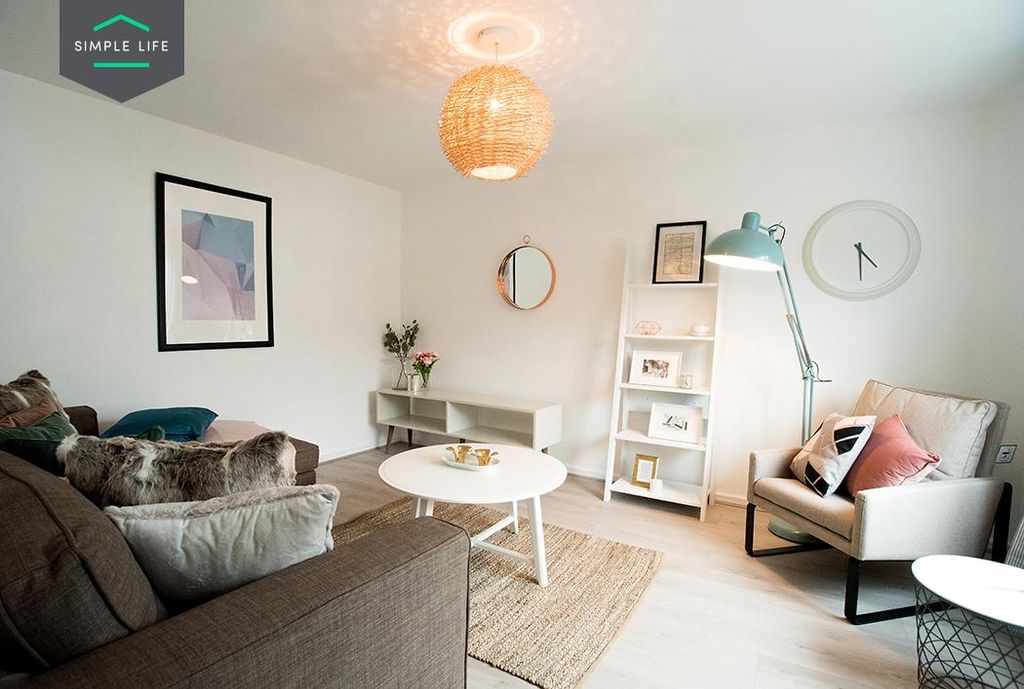 Property photo 3 of 14 Dee_Living2.Jpg