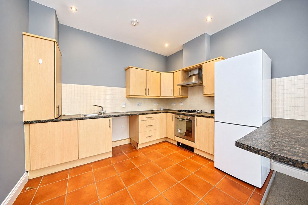 Property photo 2 of 12 Picture No. 17