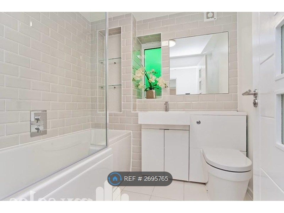 Property photo 3 of 6 Bathroom