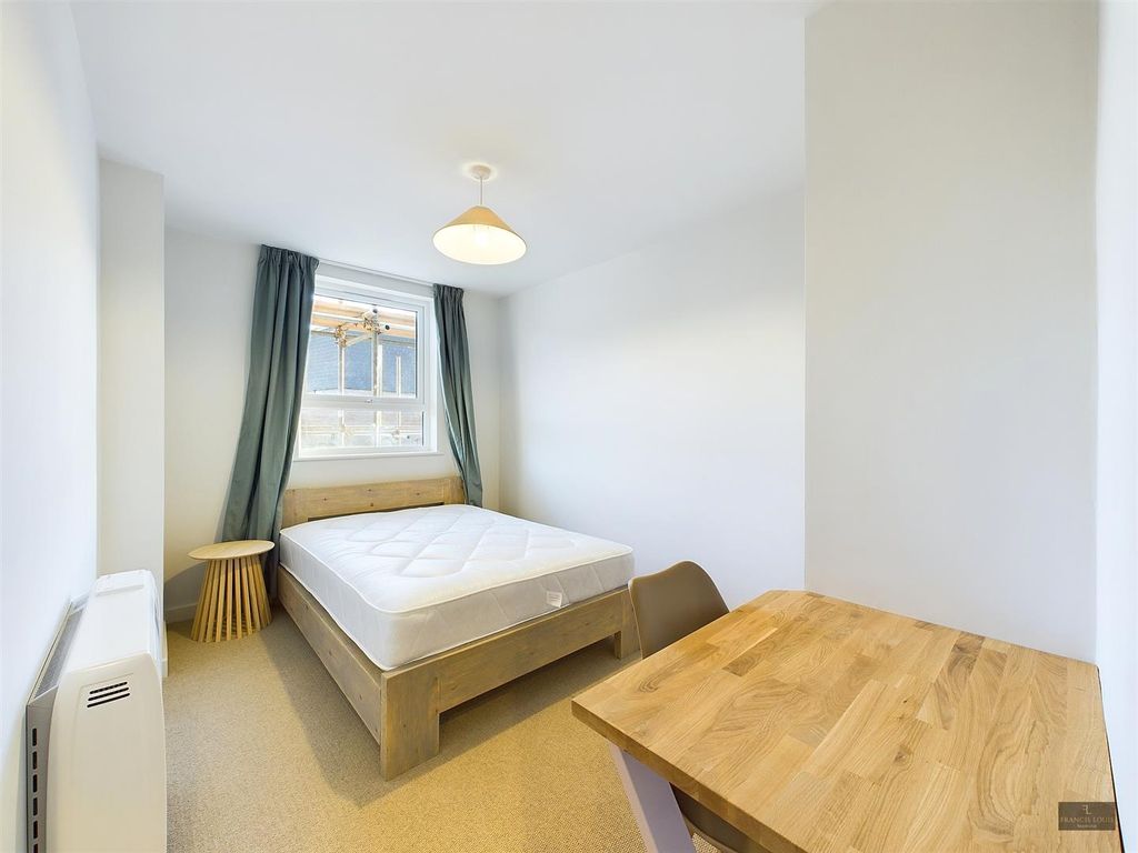 Property photo 3 of 9 Cam02887G0-Pr0346-Still007.Jpg