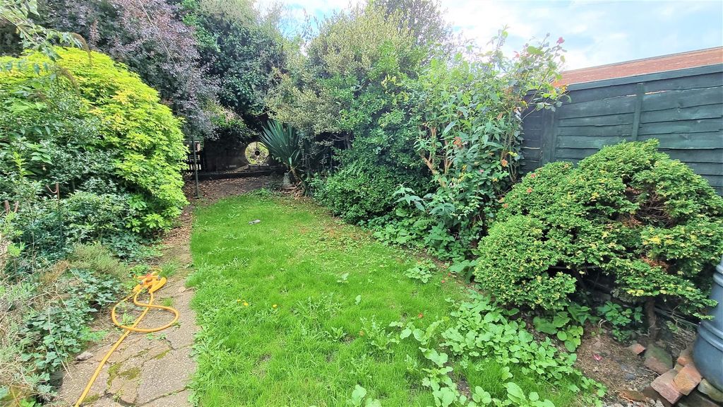 Property photo 3 of 12