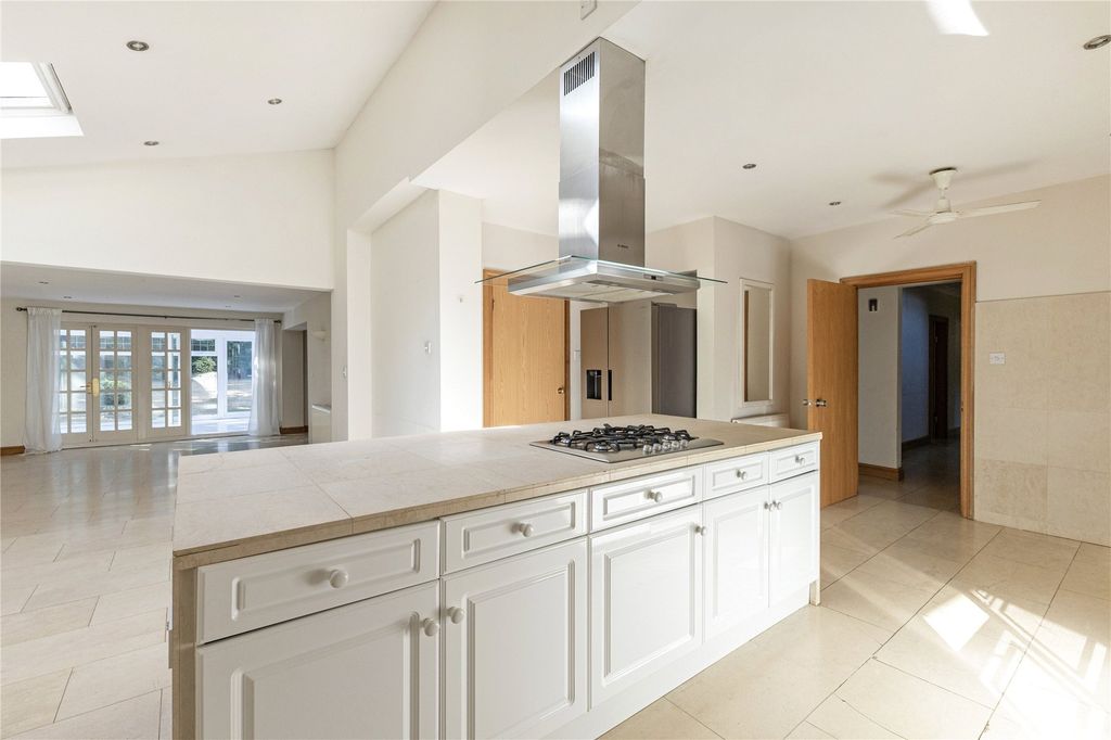 Property photo 3 of 16 Picture No. 20