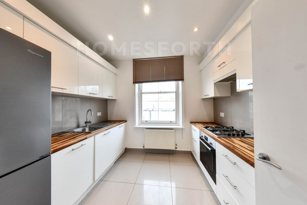 Property photo 2 of 11 Photo 1