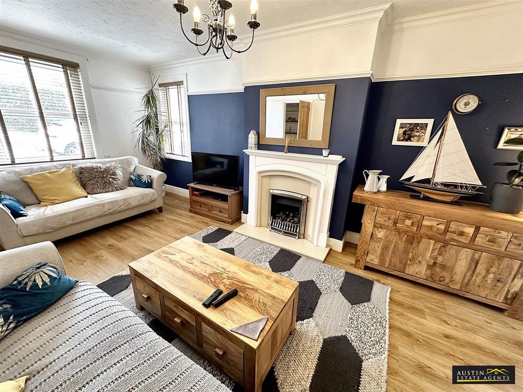 Property photo 2 of 21