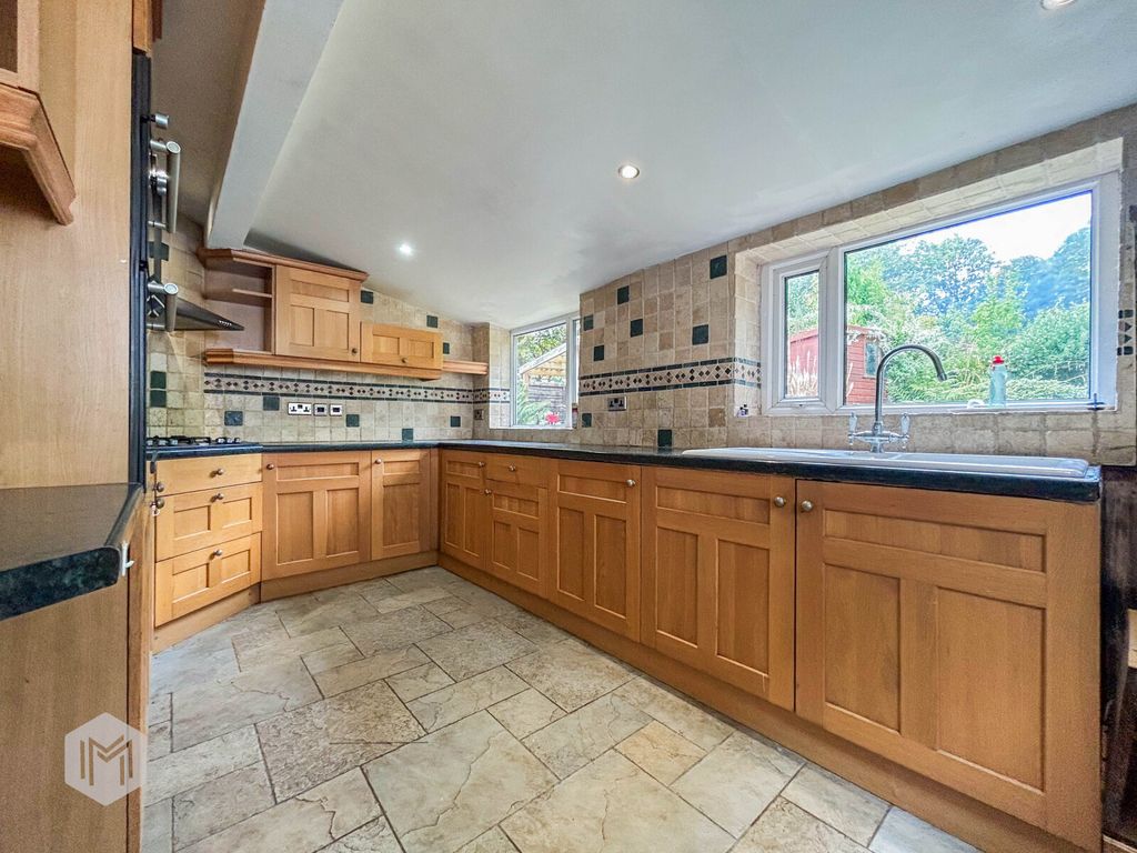 Property photo 3 of 16 Picture No. 10