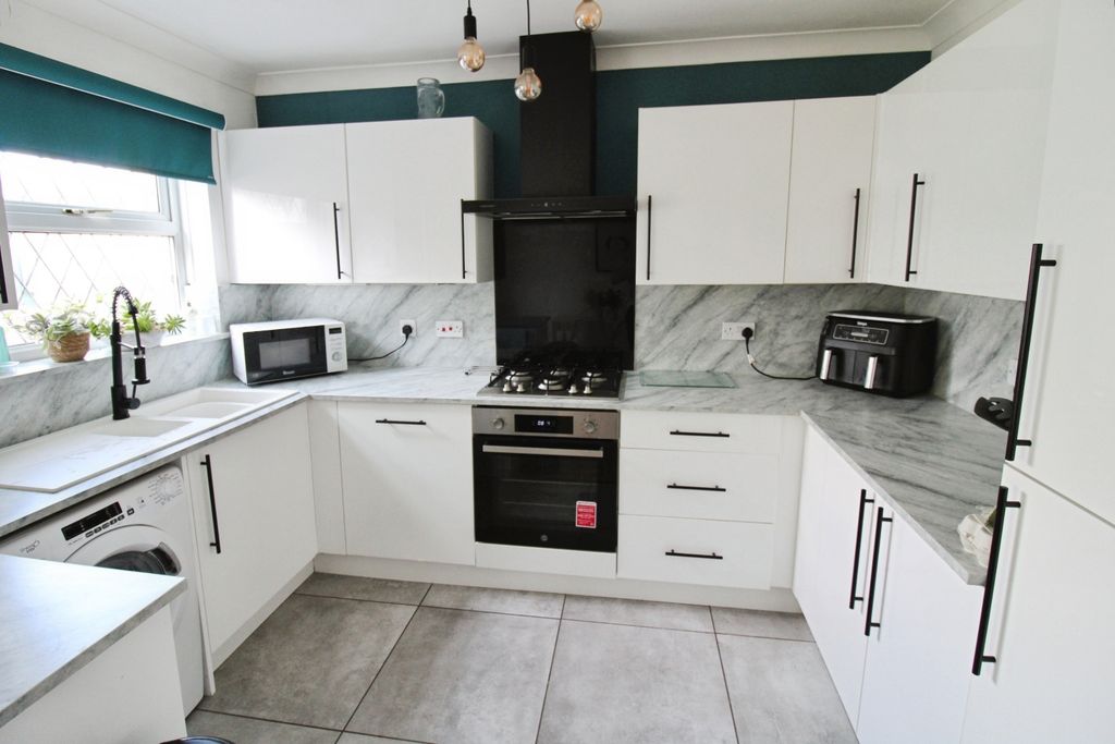 Property photo 3 of 13 Pbox-Img.Jpg