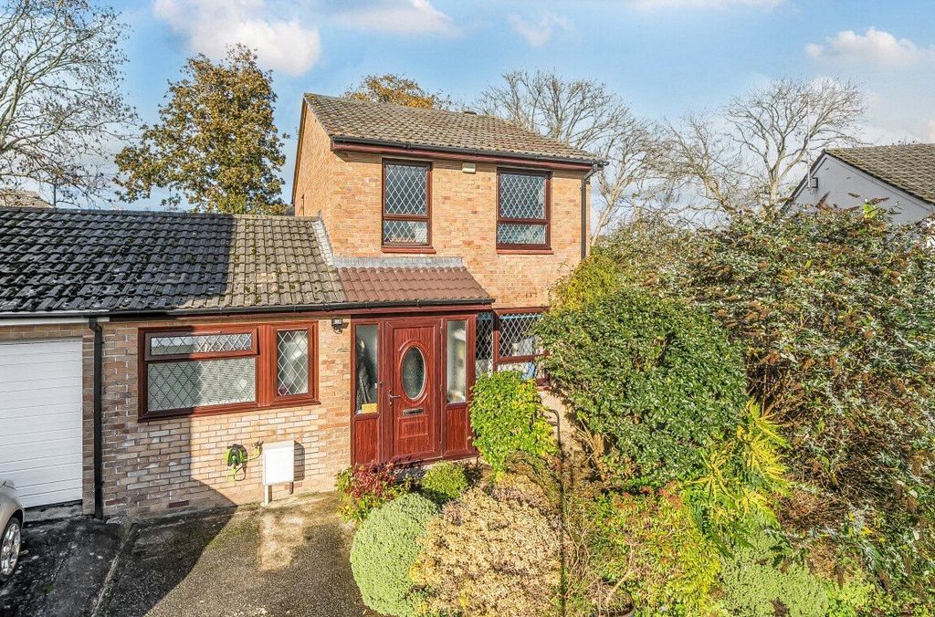 Property photo 1 of 17 Front