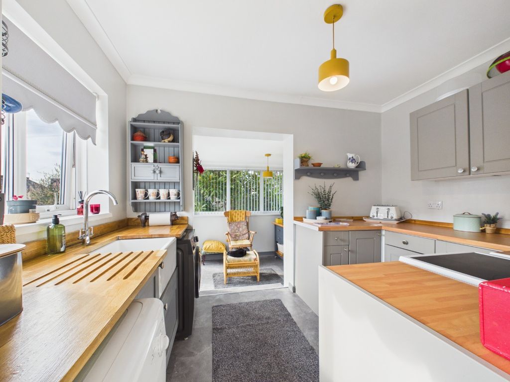 Property photo 2 of 18 4393874