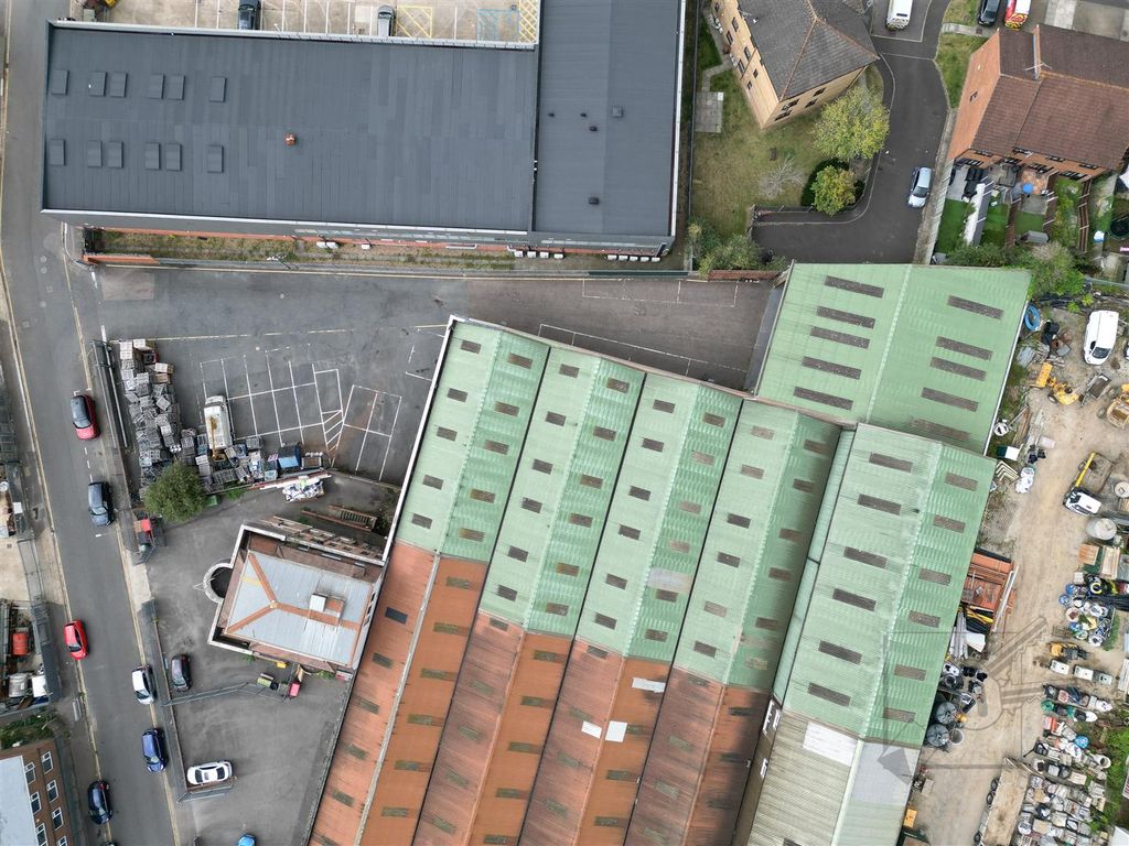 Property photo 1 of 37