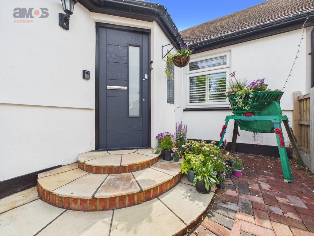 Property photo 3 of 18 4857724